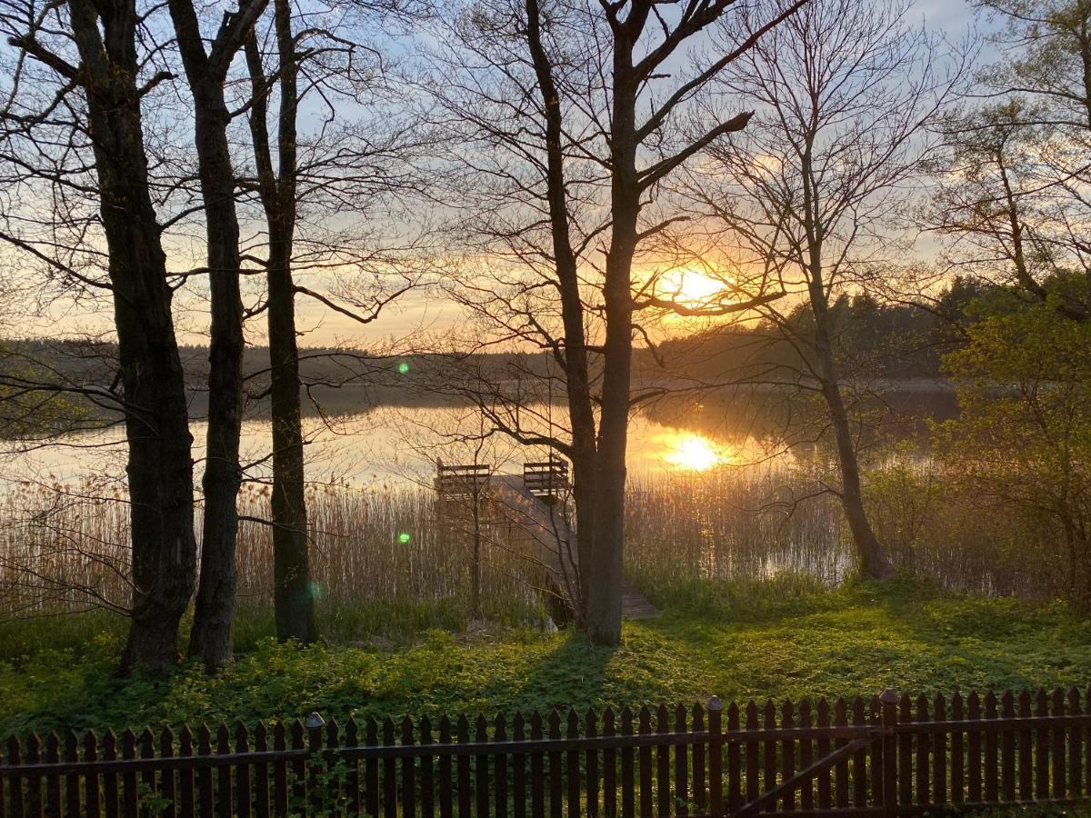 Polom Nad Jeziorem Villa Bagian luar foto